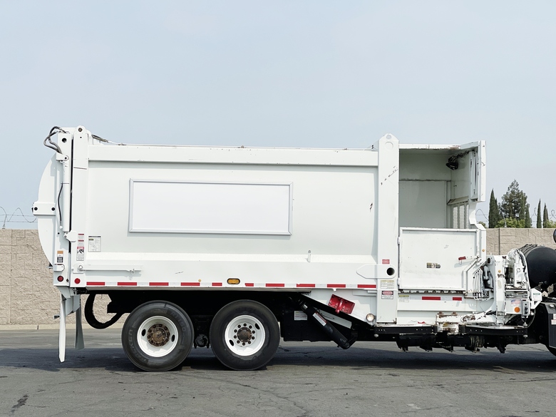 2008 Heil MultiTask SL 30 YD Side Loader Body & Arm