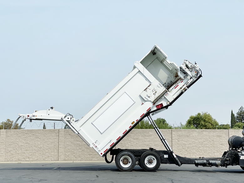 2008 Heil MultiTask SL 30 YD Side Loader Body & Arm