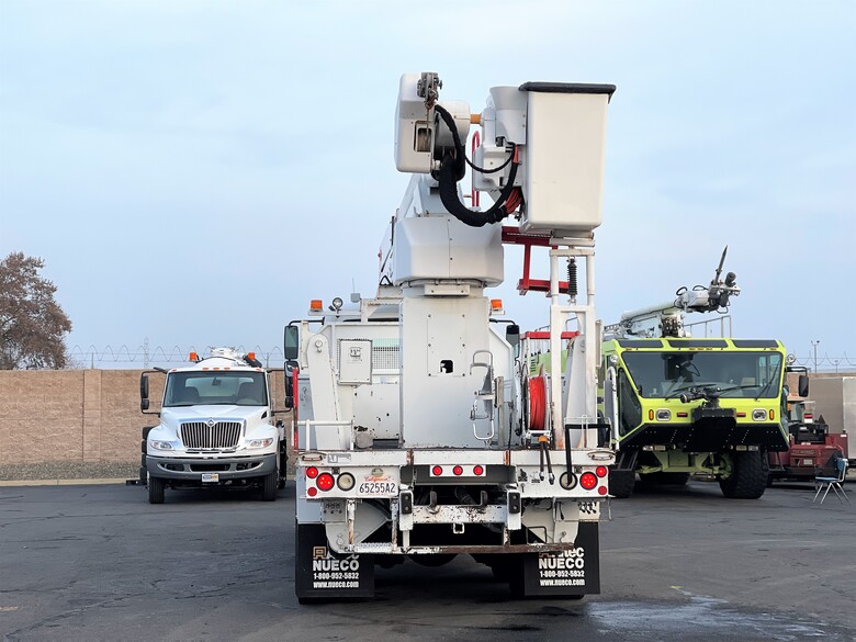 Altec A77T Non-Overcenter 82' Aerial Bucket Body