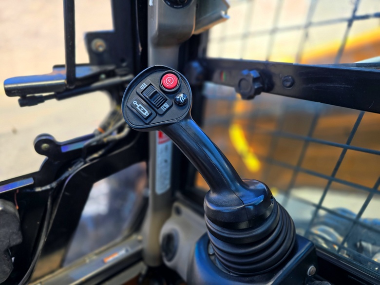 2014 Case SV300 Skid Steer Loader