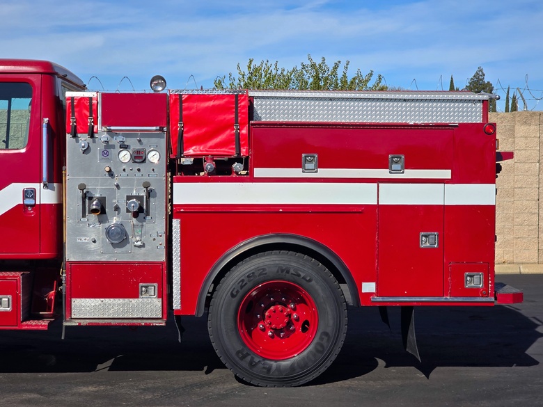 1999 International 4900 Type 3 Fire Pumper