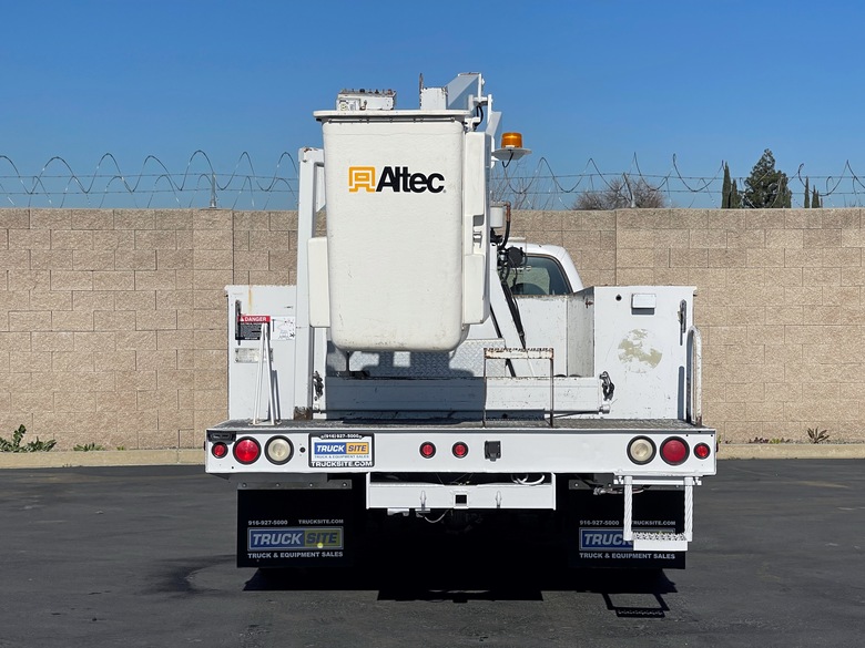 2000 Ford F450 Altec AT200AV Two-Stage Telescopic Bucket Truck