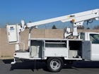 2000 Ford F450 Altec AT200AV Two-Stage Telescopic Bucket Truck
