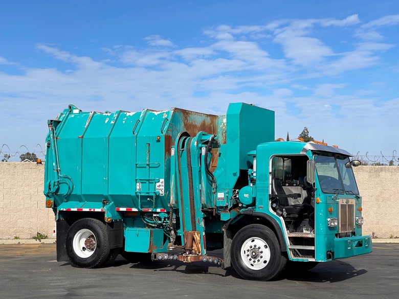 2001 Peterbilt 320 Amrep Automated Side Loader Garbage Truck