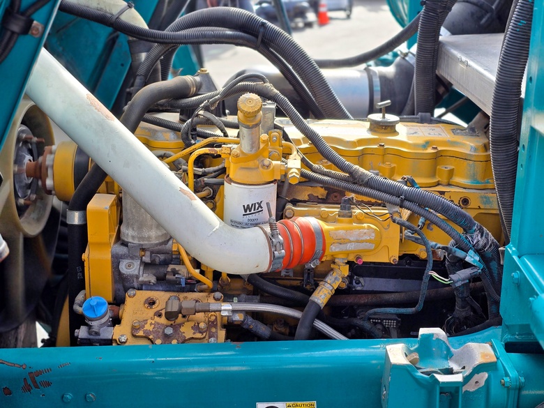 2001 Peterbilt 320 Amrep Automated Side Loader Garbage Truck