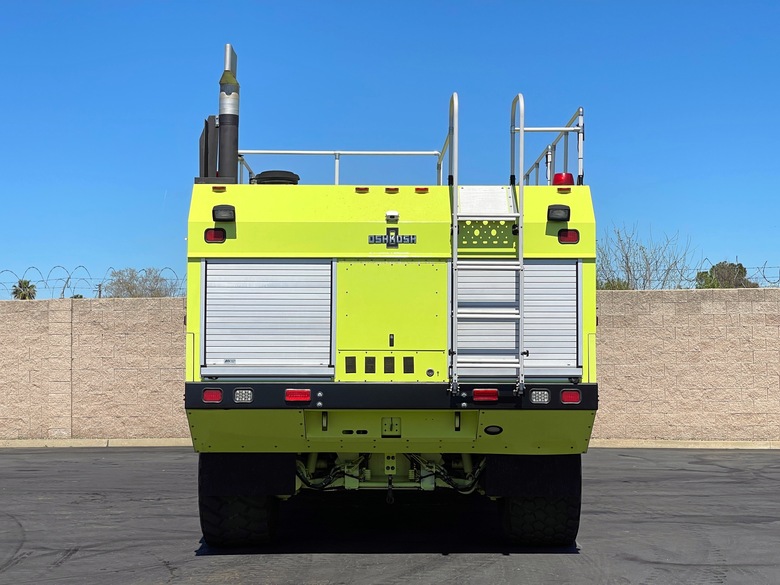 2003 Oshkosh Striker 1500 ARFF Aircraft Rescue