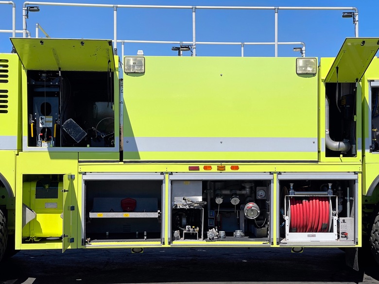 2003 Oshkosh Striker 1500 ARFF Aircraft Rescue