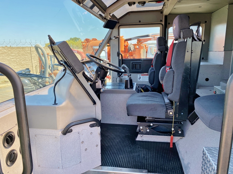 2003 Oshkosh Striker 1500 ARFF Aircraft Rescue