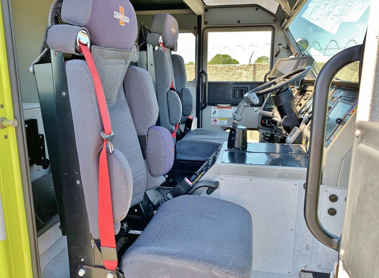 2003 Oshkosh Striker 1500 ARFF Aircraft Rescue