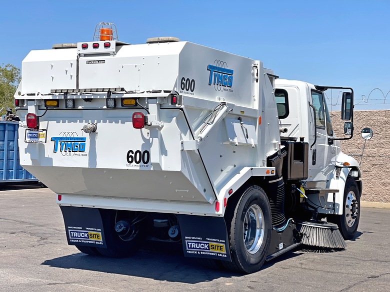 2005 International 4300 Tymco 600 BAH Air Street Sweeper