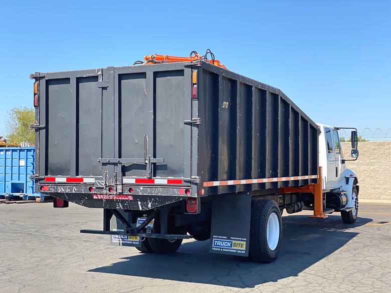 2005 International Petersen TL-3 Grapple Truck