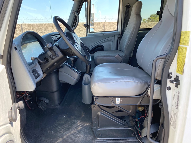 2005 International Petersen TL-3 Grapple Truck