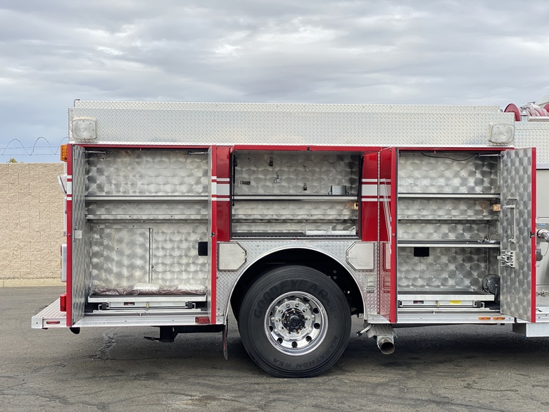 2005 HME 500/1500/20 Fire Rescue Pumper