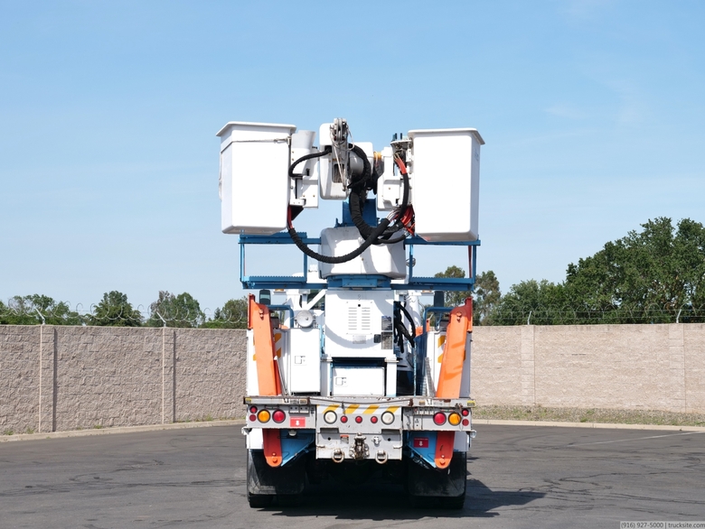 Altec A77-TE93 Non-Overcenter Elevator 98' Bucket Body