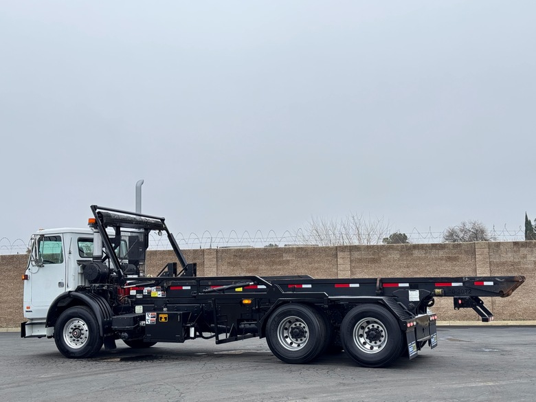 2007 Autocar Xpeditor Galbreath AFCA-TM6-24 Roll Off