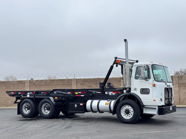 2007 Autocar Xpeditor Galbreath AFCA-TM6-24 Roll Off