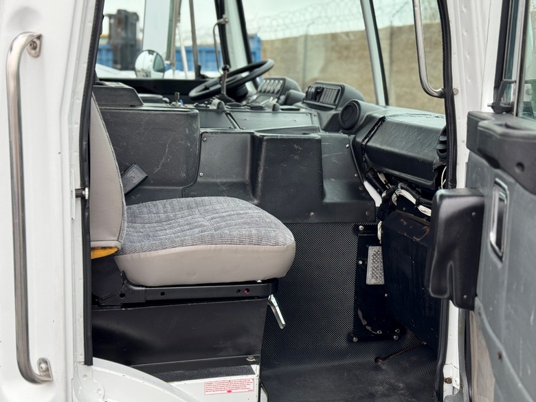 2007 Autocar Xpeditor Galbreath AFCA-TM6-24 Roll Off