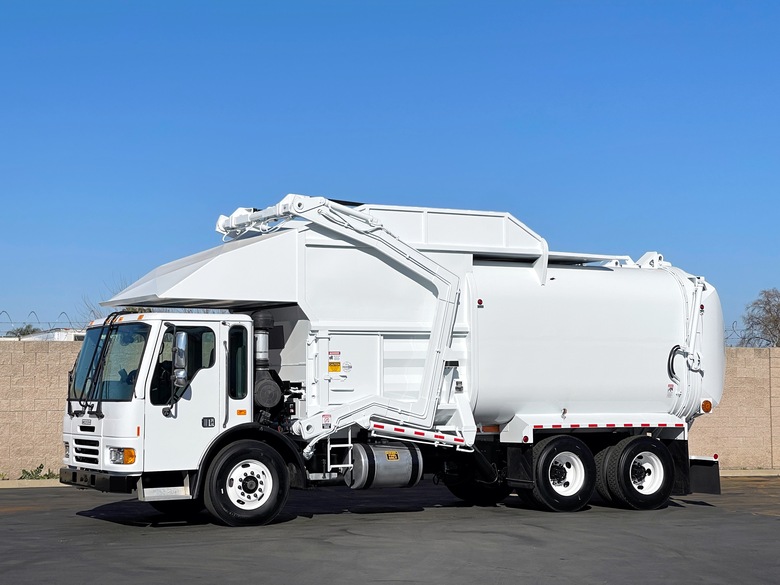 2007 Condor Amrep 40 Yard Front Load Garbage Truck
