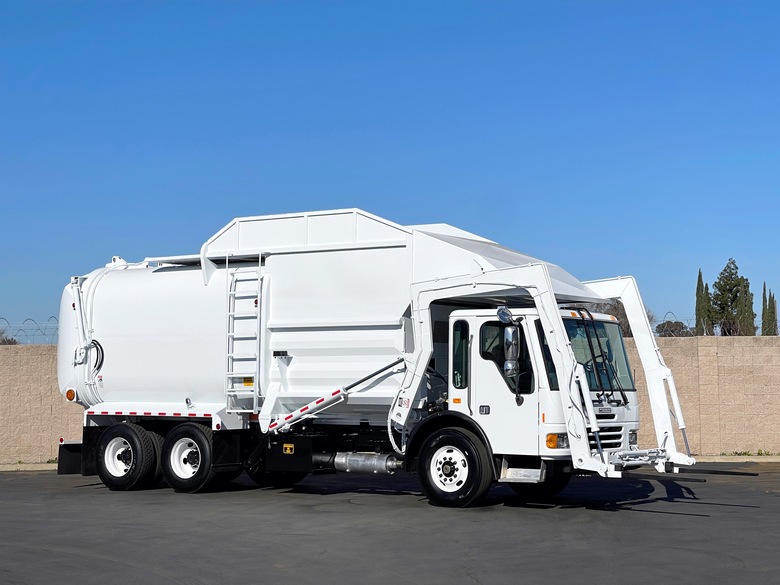 2007 Condor Amrep 40 Yard Front Load Garbage Truck