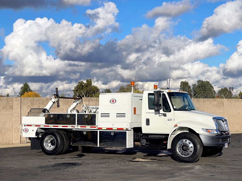 2007 International 4300 Sherman & Reilly Telecom Blower Truck