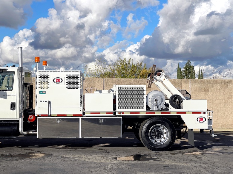 2007 International 4300 Sherman & Reilly Telecom Blower Truck