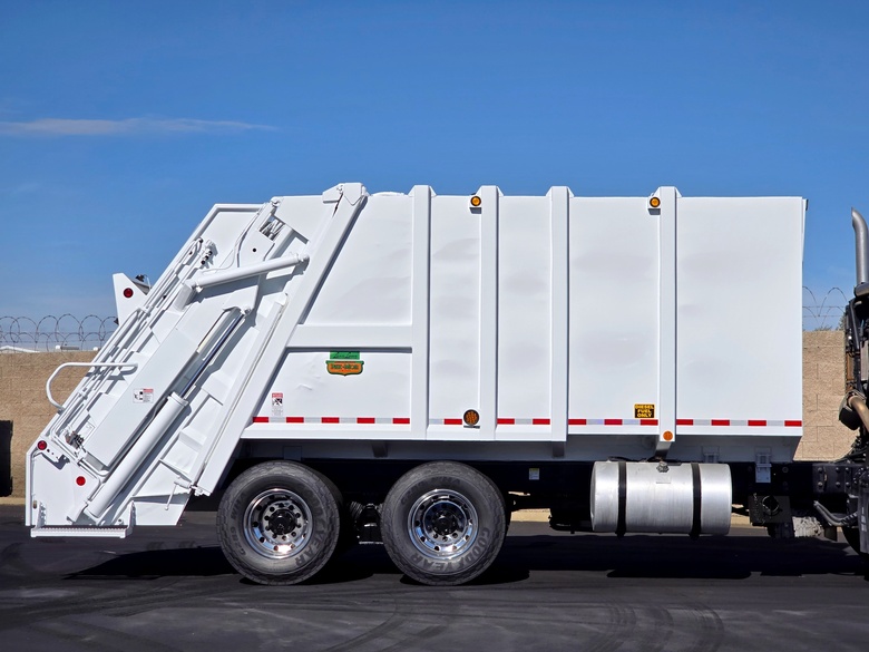 2008 CCC LET Low Entry Pak-Mor Rear Loader Garbage Truck