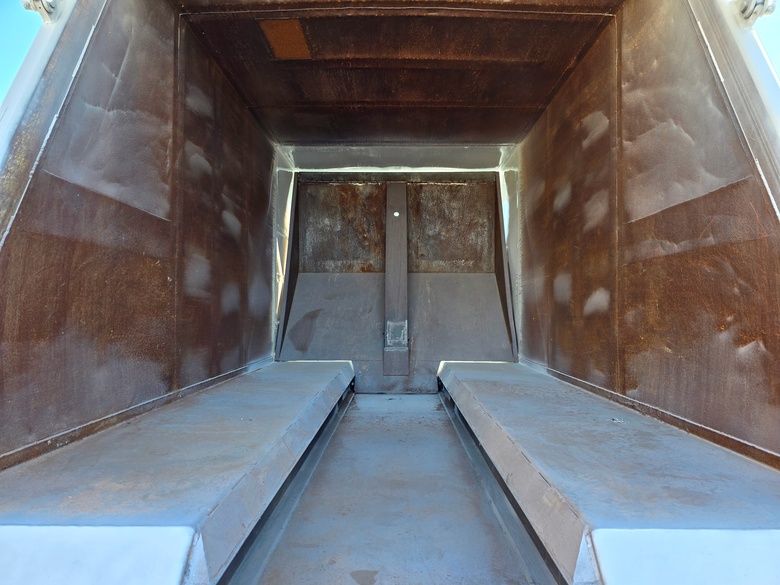 2008 CCC LET Low Entry Pak-Mor Rear Loader Garbage Truck