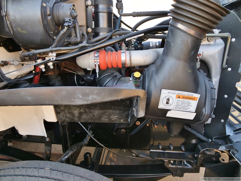 2009 Sterling Schwarze M6000SE CNG Broom Sweeper