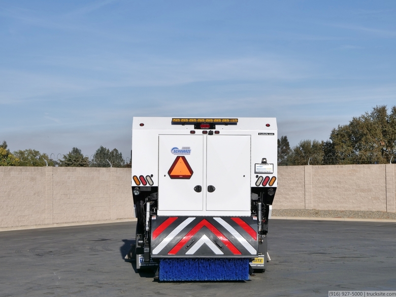 2009 Sterling Schwarze M6000SE CNG Broom Sweeper