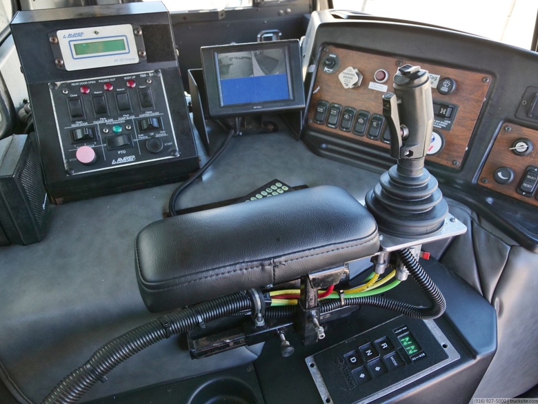 2009 Peterbilt Amrep LNG 36 Yard Auto Side Loader