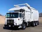 2009 Autocar New Way Mammoth 40 YD CNG Front Loader