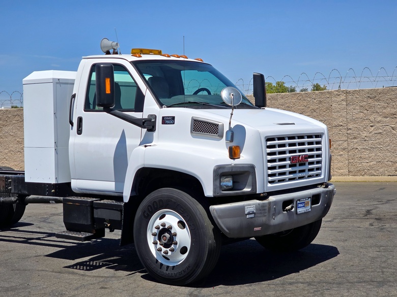 2009 GMC C7500 CNG Single Axle Cab & Chassis