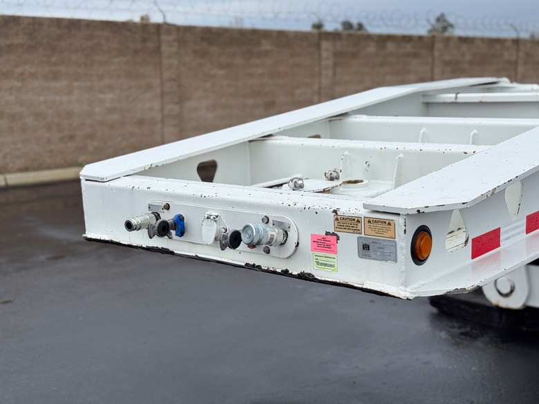 2009 Trail King Lowboy 32 Tire Expando RGN Trailer