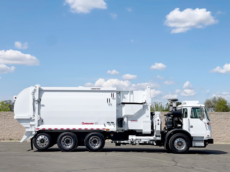 2011 Autocar Xpeditor Wayne Curbtender 31 Yard ASL Garbage Truck