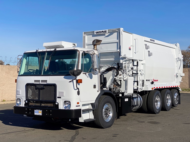 2011 Autocar Wayne Curbtender 31 Yard Side Loader Garbage Truck