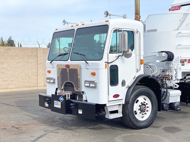 2011 Peterbilt Heil Rapid Rail 33 YD CNG ASL Garbage Truck