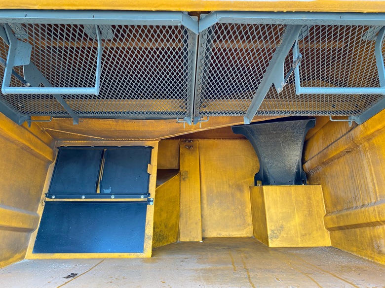 2011 International Elgin Crosswind FSX Airport Runway Sweeper