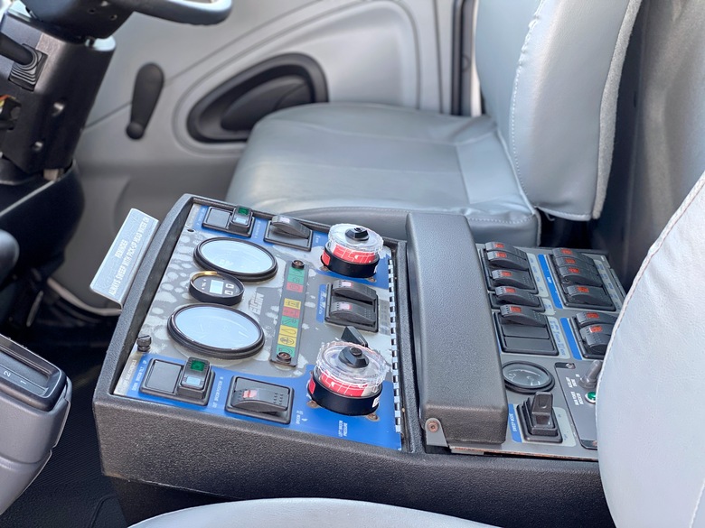 2011 International Elgin Crosswind FSX Airport Runway Sweeper