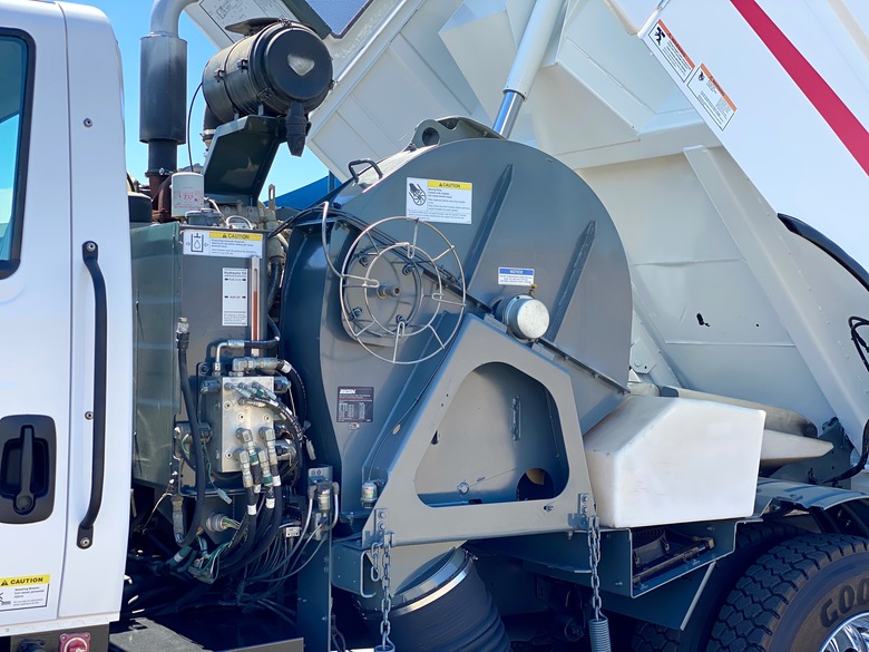 2011 International 4300 Elgin Crosswind Air Street Sweeper