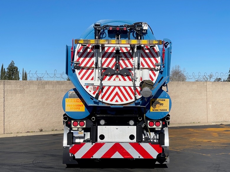 2011 Freightliner Vactor 2100 PD Combo Sewer Truck
