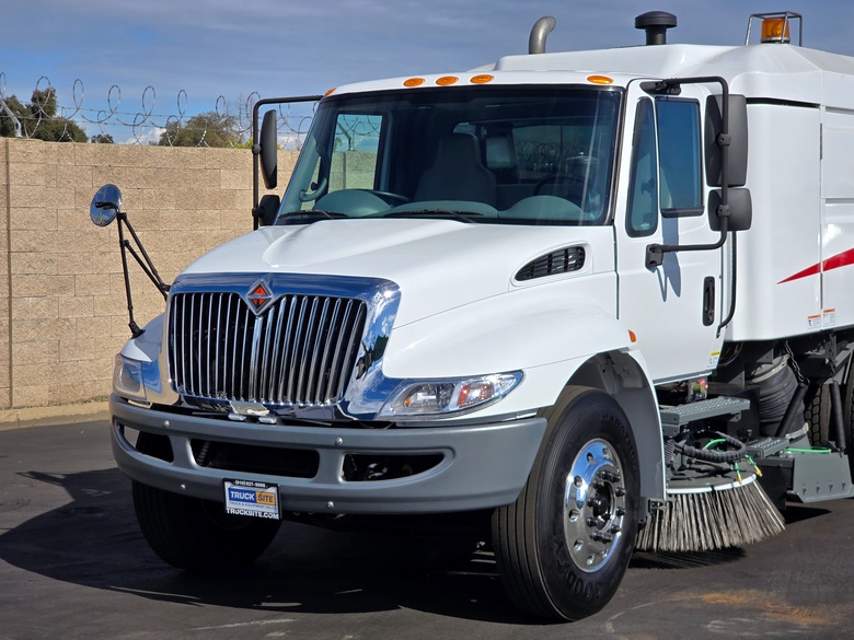 2011 International 4300 Elgin Crosswind J Street Sweeper