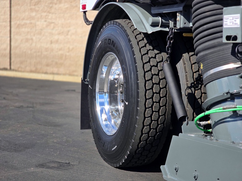 2011 International 4300 Elgin Crosswind J Street Sweeper