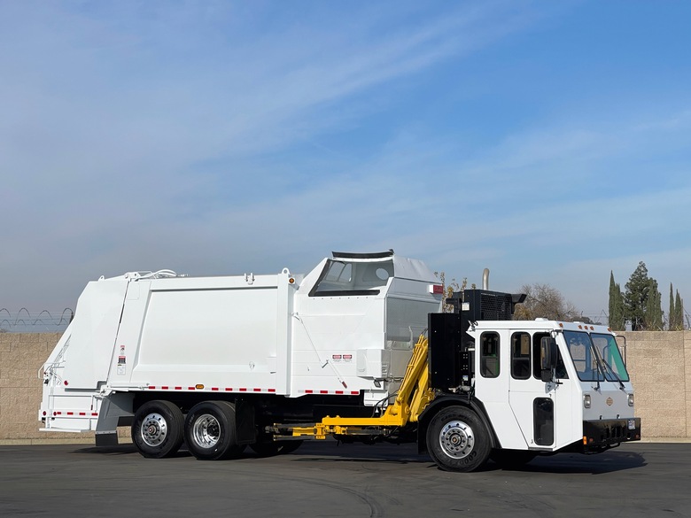 2013 CCC Heil MultiPack 33 YD Side Loader & Rear Loader