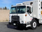 2014 Autocar CNG Labrie Expert 2000 31 YD ASL Garbage Truck