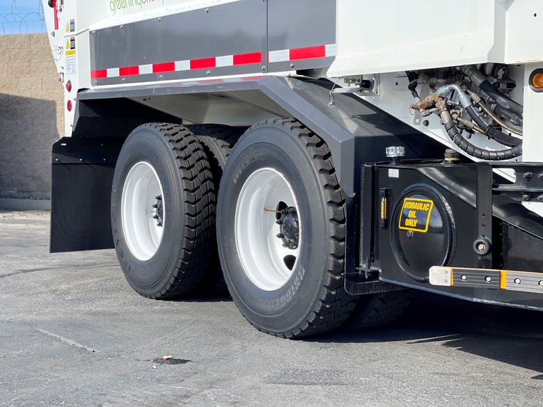 2014 Autocar CNG Labrie Expert 2000 31 YD ASL Garbage Truck