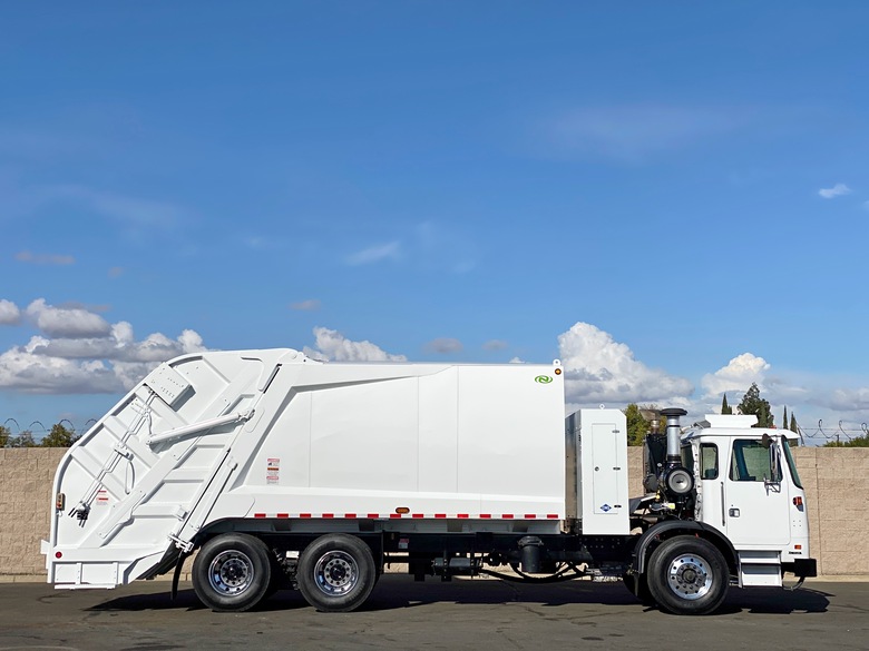 2014 Autocar New Way 25 Yard CNG Rear Loader Garbage Truck