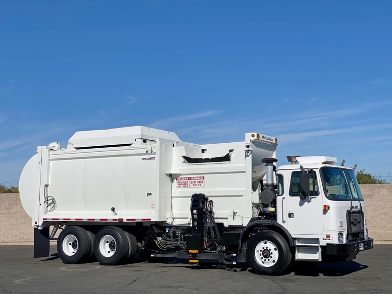 2015 Autocar Xpeditor McNeilus CNG 35 YD ASL Garbage Truck