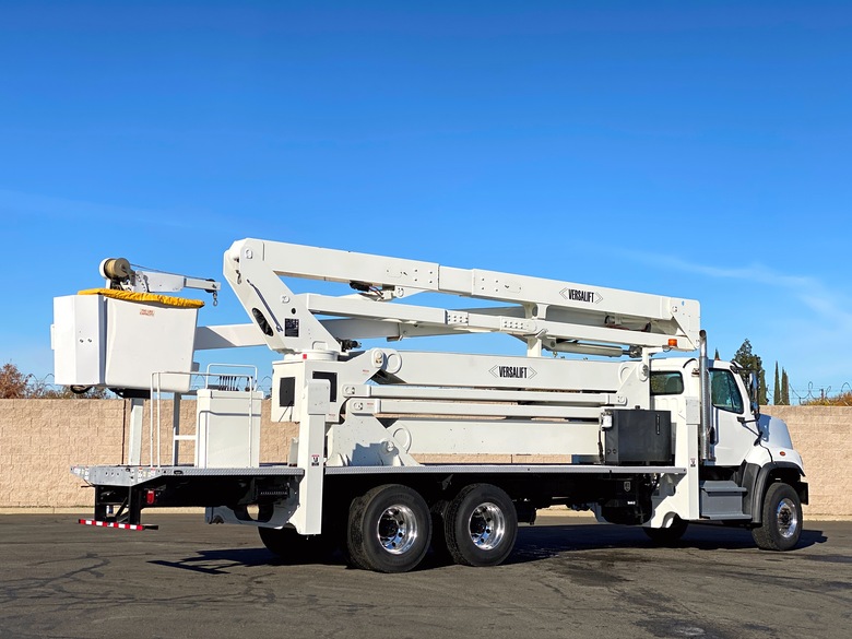 2015 Freightliner 6x6 Versalift 7500I-E108 Bucket Truck