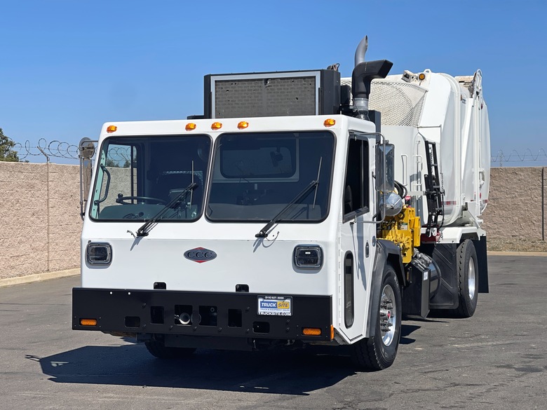 2016 CCC LET Heil Rapid Rail 22 YD Single Axle Side Loader