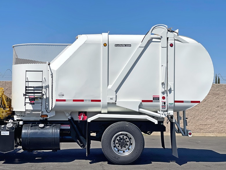 2016 CCC LET Heil Rapid Rail 22 YD Single Axle Side Loader